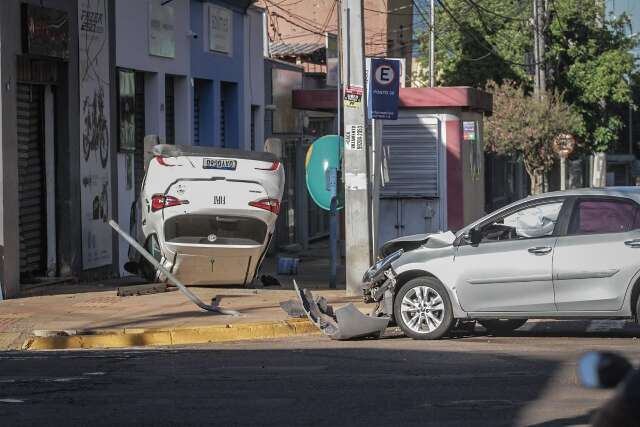 Morador de rua atropelado enquanto dormia sofreu fratura na coluna