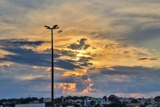 Dia ser&aacute; de pancadas de chuva e m&aacute;xima pode chegar a 39&ordm;C em MS