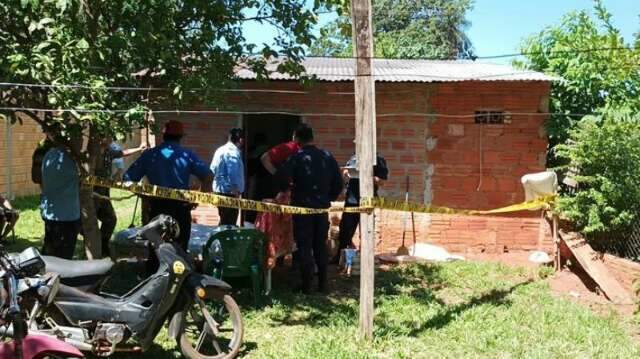 Casal &eacute; executado a tiros enquanto dormia em &aacute;rea dominada pelo crime