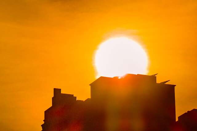 Chegada de frente fria deve amenizar calor, mas h&aacute; risco de queda de granizo