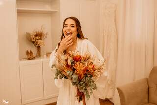 A felicidade dela antes de colocar o vestido de noiva. (Foto: Ste Gomes Fotografia)
