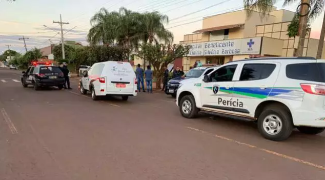 Justi&ccedil;a manda jovem para j&uacute;ri e absolve namorado de garota morta em tiroteio 