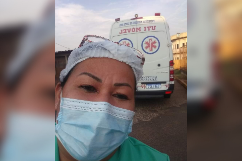 Enfermeira de 45 anos morre em acidente entre ambulância e caminhão