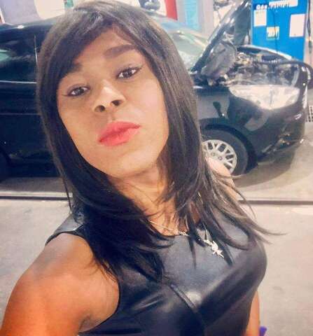 Justiça decide que sargento transexual poderá usar roupas femininas na Marinha - Campo Grande News