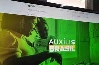 Informações sobre Auxílio Brasil também podem ser consultadas no site do governo. (Foto: Arquivo/Ana Oshiro)