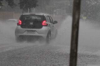 Chuva intensa registrada na última semana em Campo Grande. (Foto: Marcos Maluf)