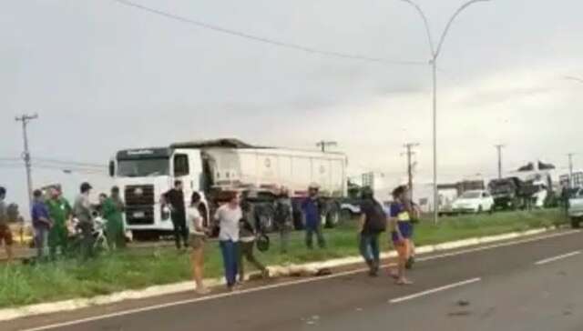 Motociclista de 66 anos morre atropelado por caminhonete na BR-463