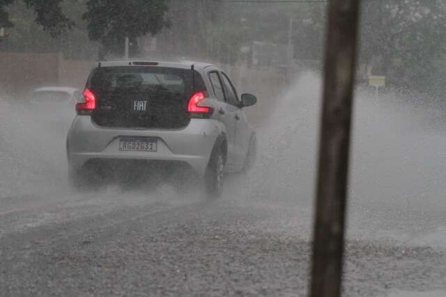 MS recebe 2 alertas simult&acirc;neos para chuvas intensas e tempestade 