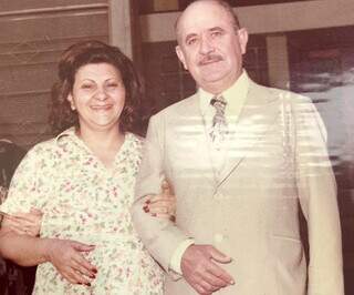 Sarah e o esposo, Eliphas Figueiró, em foto da década de 1970. (Foto: Arquivo Pessoal)