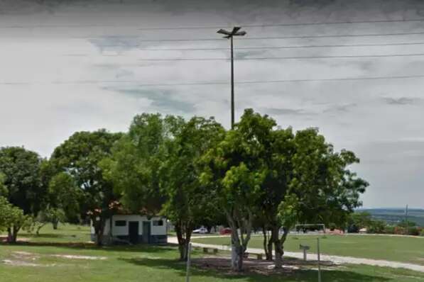 Homem &eacute; preso depois de estuprar adolescente no banheiro de pra&ccedil;a