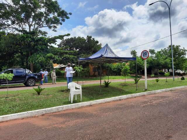 Campanha quer salvar c&oacute;rrego tomado pela lama em Piraputanga 