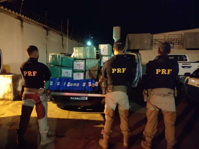 Traficantes invadem fazenda, abandonam camionete carregada com maconha e fogem 