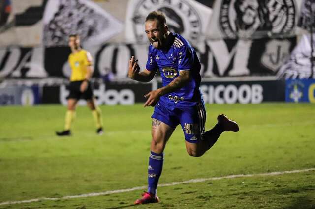 Cruzeiro ganha 2&ordm; jogo seguido pelo estadual e d&aacute; esperan&ccedil;a &agrave; torcida