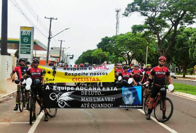 Ciclistas homenageiam Marta Gouveia, esfaqueada 30 vezes at&eacute; &agrave; morte