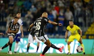 O triunfo deixou o Alvinegro em primeiro lugar no Grupo A, com quatro pontos. (Foto: Twitter/Paulistão/Renato Pizzutto)