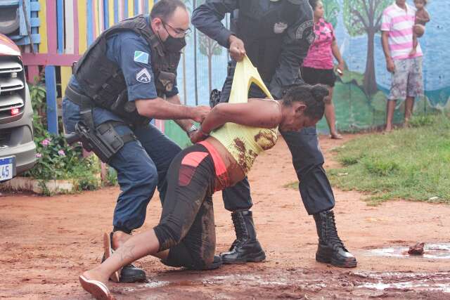Casal briga em favela do Noroeste e gestante tamb&eacute;m vai presa