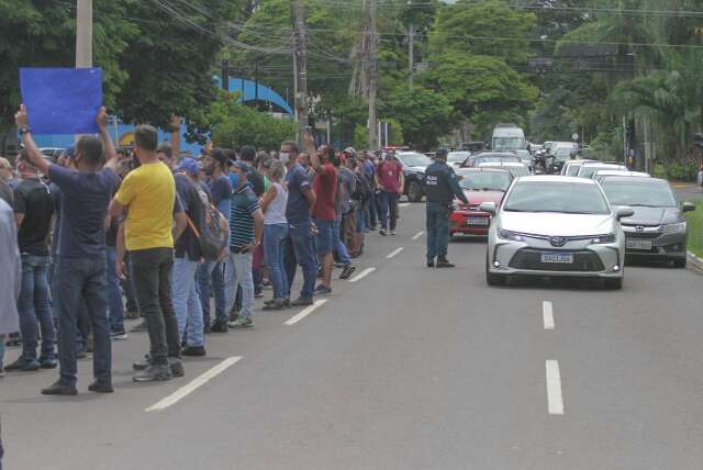 Protesto da Guarda Civil provoca tumulto no tr&acirc;nsito na Afonso Pena 