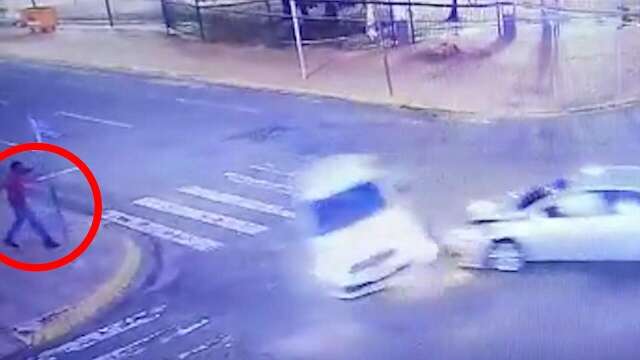 Morre morador de rua atingido por carro em cal&ccedil;ada no Centro ap&oacute;s capotamento