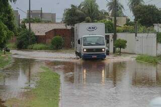 Rua Heitor Laburu, no entorno da Lagoa Itatiaia. (Foto: Marcos Maluf)