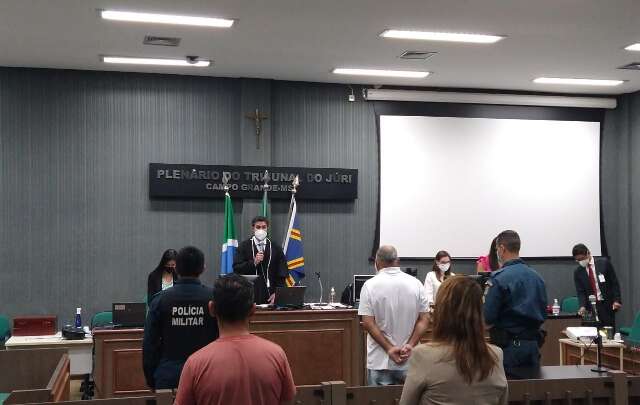 No 1&ordm; julgamento, &quot;Pedreiro Assassino&quot; &eacute; condenado a 15 anos de pris&atilde;o