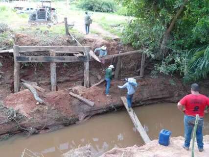 Ponte destruída em temporal há um ano será reconstruída por R$ 1,490 milhão