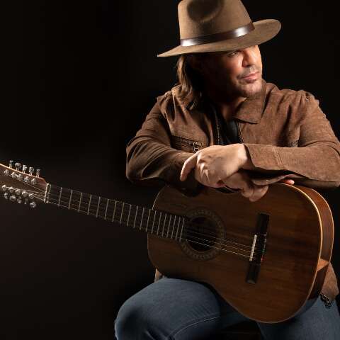 Com promessa de 3 horas de show, Eduardo Costa volta a Campo Grande