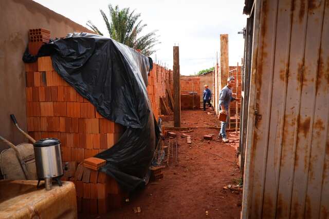 Chuva todo dia dificulta trabalho na Capital e obriga popula&ccedil;&atilde;o a se preparar