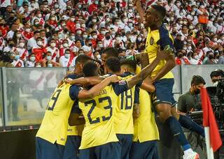 Equador e Peru empatam em 1 a 1 na 16ª rodada das eliminatórias Equador e Peru empatam em 1 a 1 na 16ª rodada das eliminatórias