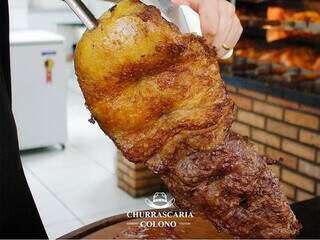 Saborosa ponta de costela da Churrascaria Colono, tradição e sabor único em seu churrasco. (Foto: Divulgação)