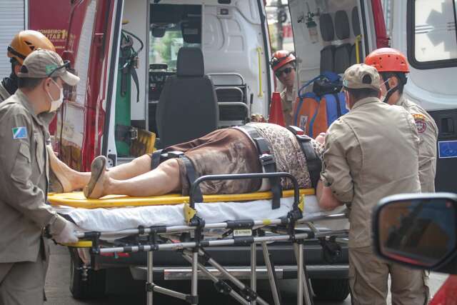 Idosa &eacute; prensada por elevador em pr&eacute;dio no Centro da Capital