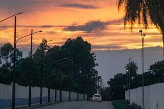 Céu com algumas nuvens visto do Bairro Santa Carmélia, na Capital. (Foto: Marcos Maluf)