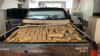 Traficante &eacute; flagrado pela PF com 1,4 tonelada de maconha em caminhonete 