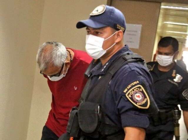 Juiz decreta pris&atilde;o de policiais que protegiam traficante da fronteira