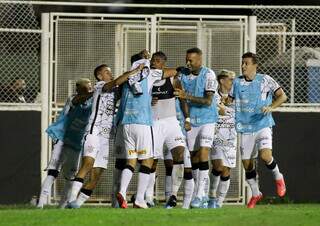 De virada, Corinthians vence o Ituano por 3 a 2