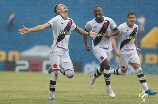 Gabriel Pec e Get&uacute;lio brilham na vit&oacute;ria de 3 a 1 do Vasco sobre o Madureira