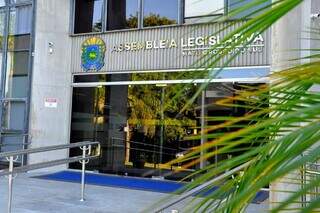 Entrada da Alems (Assembleia Legislativa de Mato Grosso do Sul). (Foto: Luciana Nassar)