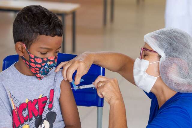 Vacinação infantil da covid ocorre em 38 locais nesta segunda em Campo Grande