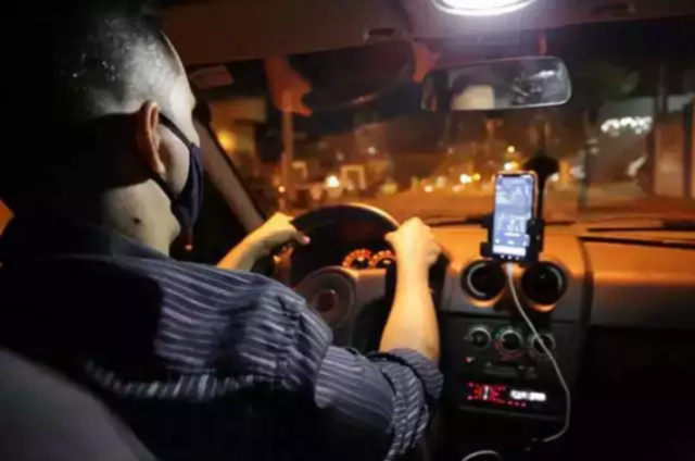 Motoristas de aplicativo t&ecirc;m at&eacute; 31 de mar&ccedil;o para se cadastrar na prefeitura 