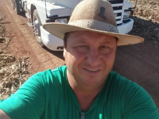 Motorista de carro morre depois de colidir de frente com carreta na MS-306 