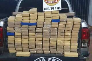 Motorista foge da PF, mas &eacute; preso com 153 kg de coca&iacute;na em carga de min&eacute;rio