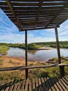 Rio Laranjaí, onde é possível nadar com colete ou praticar caiaque.