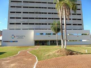 Prédio do Hospital de Câncer em Campo Grande. (Foto: Arquivo)