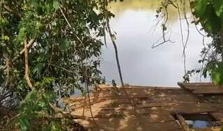 Local onde homem caiu no Rio Dourados. (Imagem: Reprodução/Fátima News)
