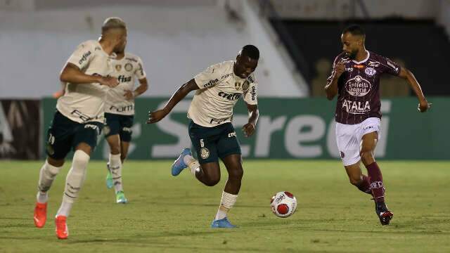 Com gols de Murilo e Breno, Palmeiras vence Ferrovi&aacute;ria por 2 a 0 pelo Paulista