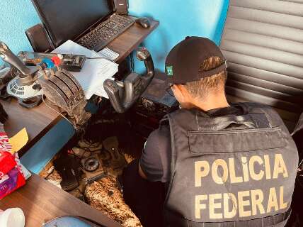 Operação da PF desmonta esquema de tráfico de cocaína em caminhões de grãos