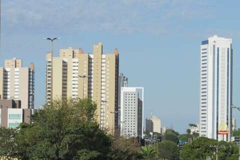 Estado tem alerta de tempestade e dia ser&aacute; de calor em Campo Grande