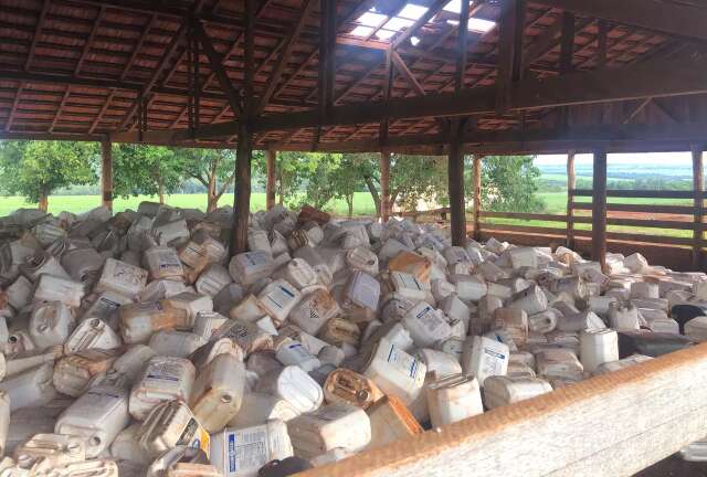 Agricultora &eacute; multada em R$ 20 mil por armazenamento inadequado de agrot&oacute;xicos