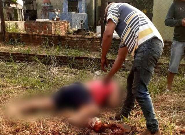 Homem &eacute; executado a tiros na frente de cemit&eacute;rio em cidade da fronteira