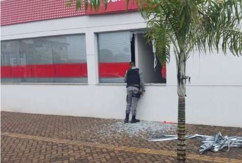 Ag&ecirc;ncia banc&aacute;ria &eacute; arrombada no centro de Tr&ecirc;s Lagoas 