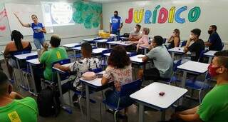Com nova fase de ensino integral, estudantes e professores passam por curso 